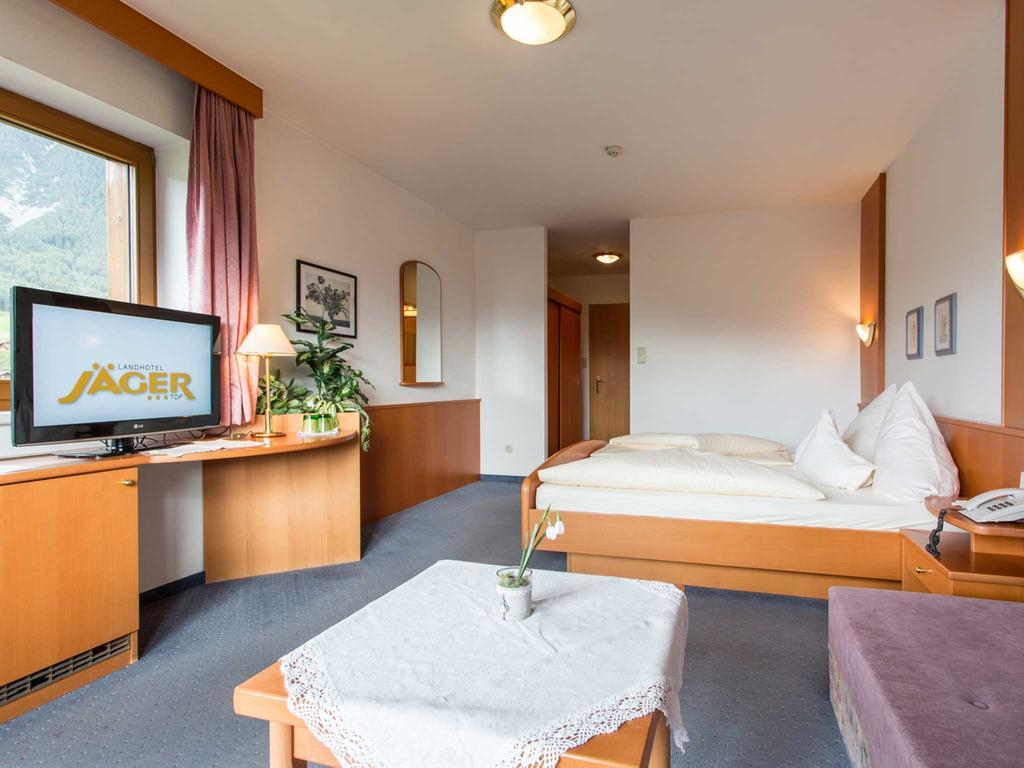 Landhotel Jaeger Top Wildermieming 외부 사진